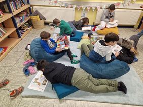 Neue Schulbibliothek - Leseecke