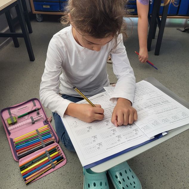 Neue Sitztische für den Unterricht